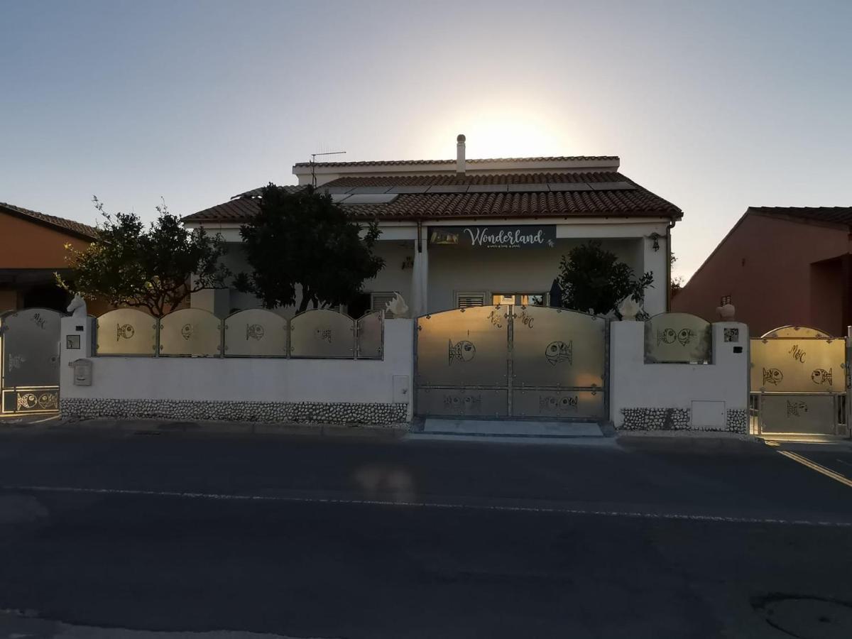 מלון סאן תאודורו Wonderland מראה חיצוני תמונה